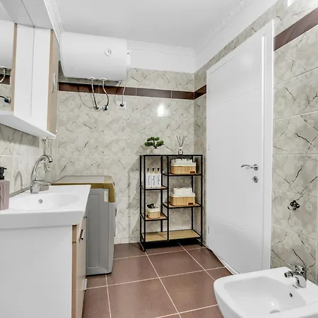 Villa Olive & Bloom *